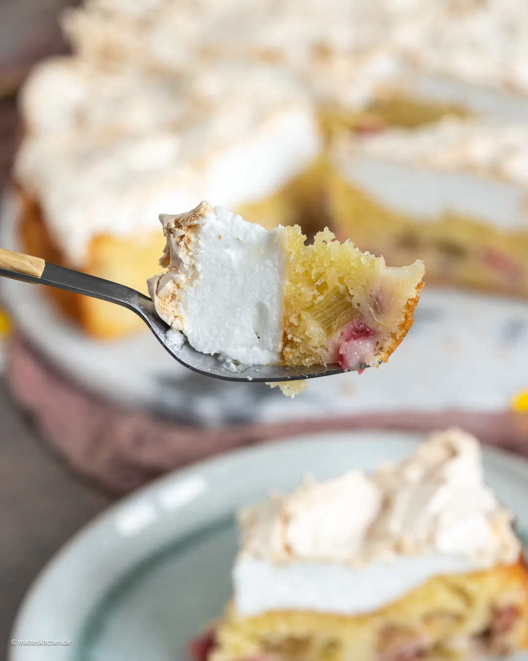Saftiger Rhabarberkuchen