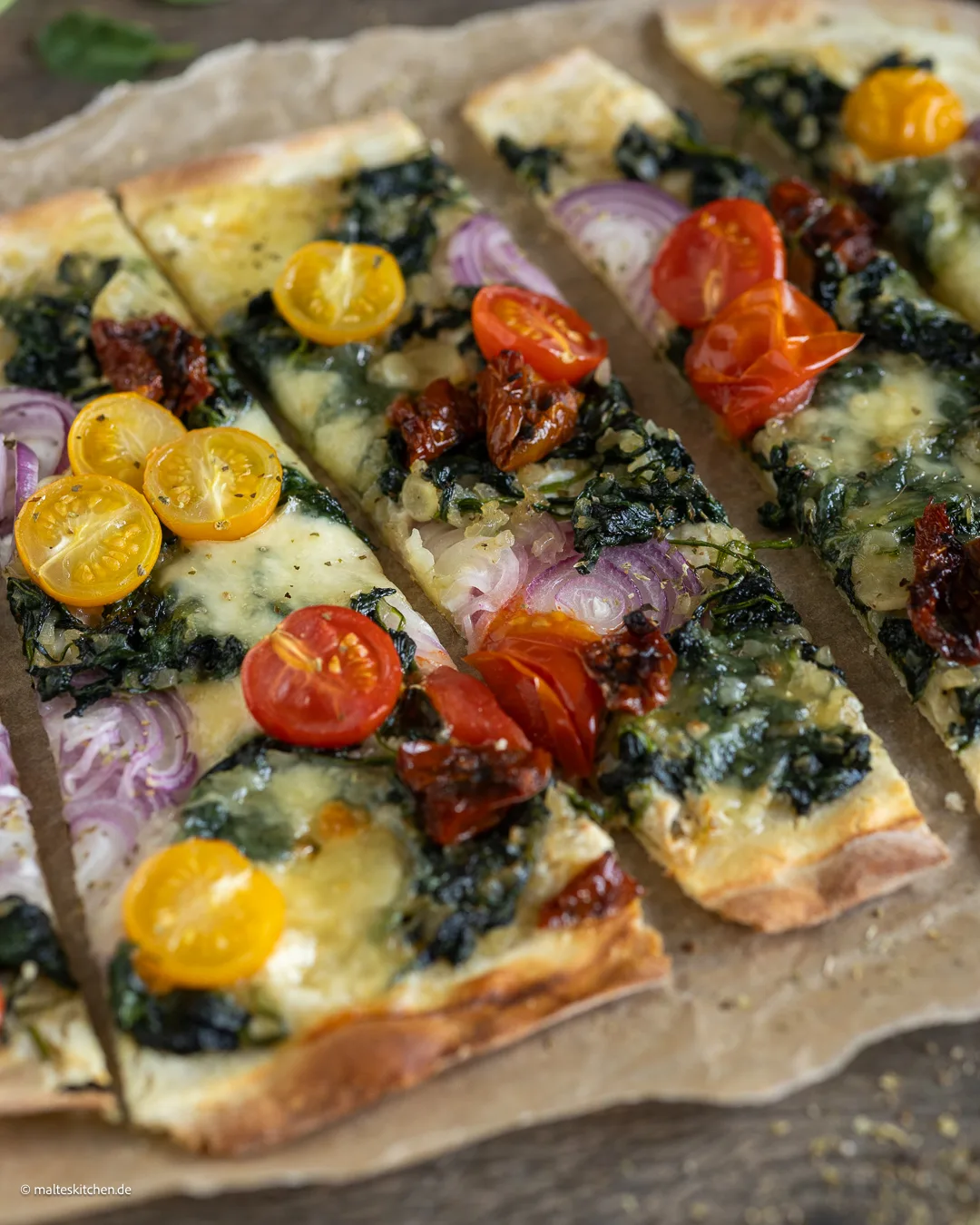 Flammkuchen mit Spinat