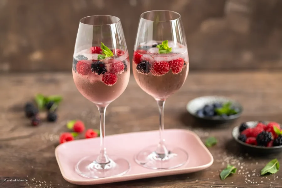 Wild Berry Lillet Cocktail