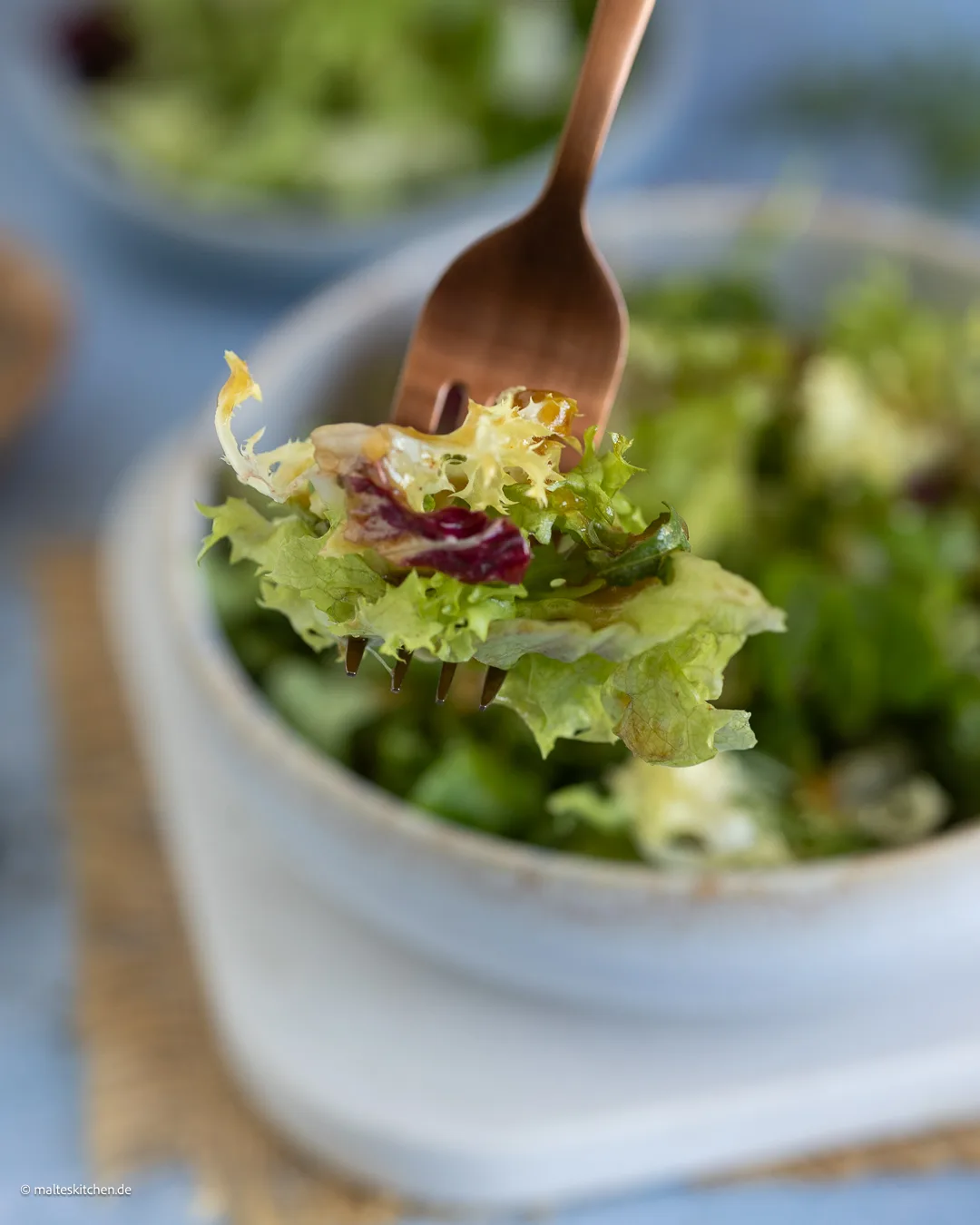 Leckerer Salat mit einem Dressing aus Balsamico Essig