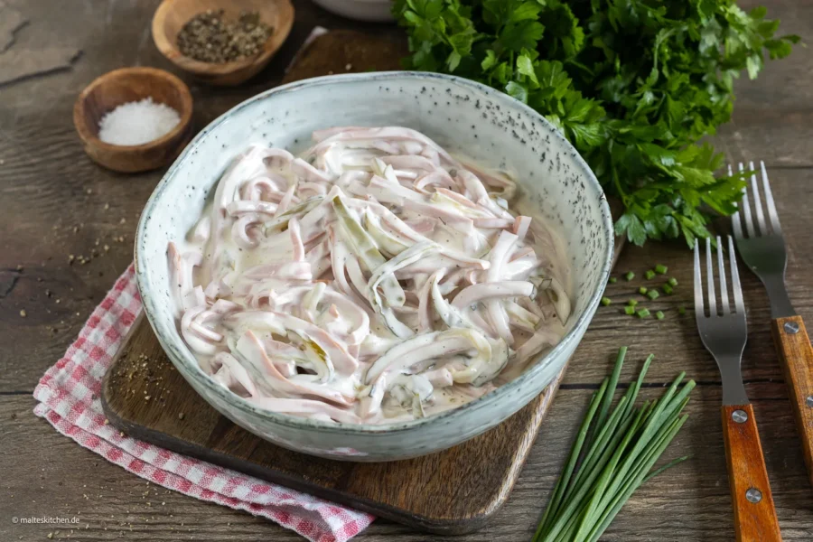 Omas leckerer Fleischsalat mit Mayonnaise