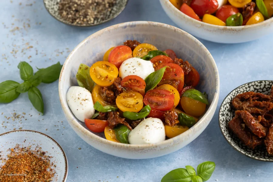 Tomatensalat mit Mozzarella