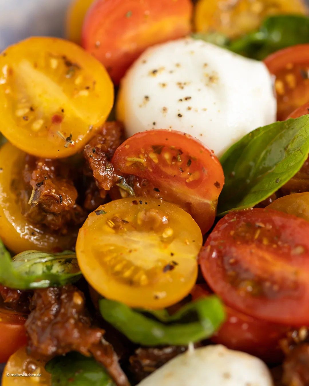 Leckere Tomaten mit Mozzarella
