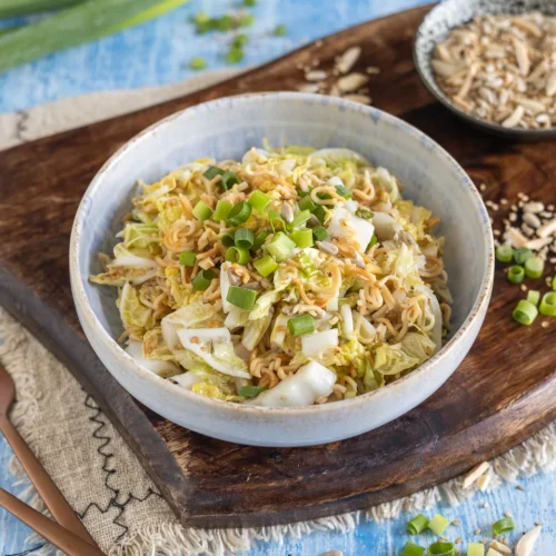 Yum Yum Salat mit Chinakohl