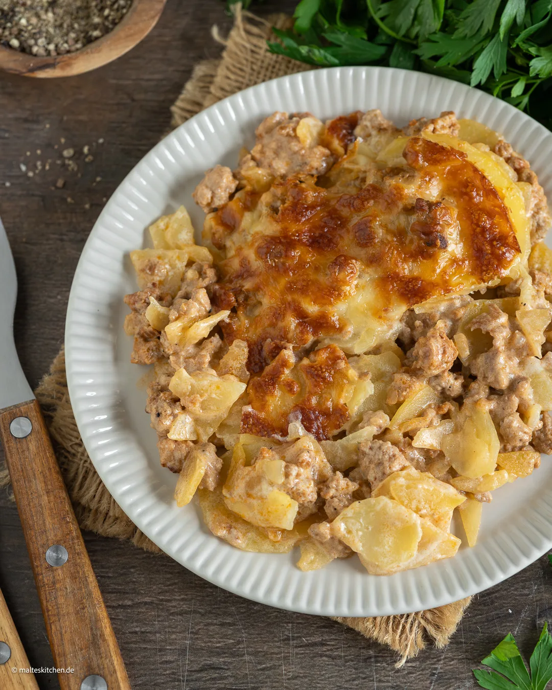 Mit Käse überbackener Auflauf