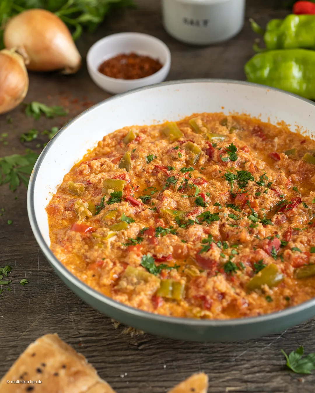 Türkisches Frühstück mit Menemen
