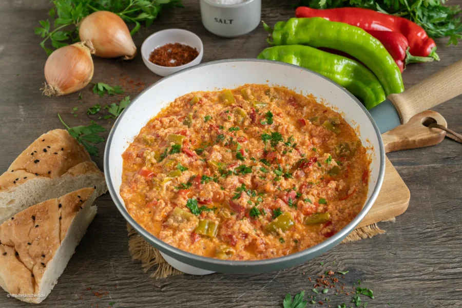 Türkisches Menemen zum Frühstück