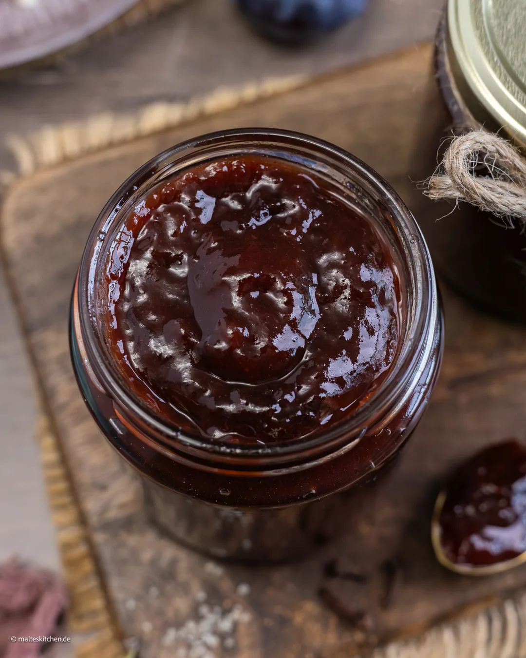 Fruchtiges Pflaumenmus aus Zwetschgen