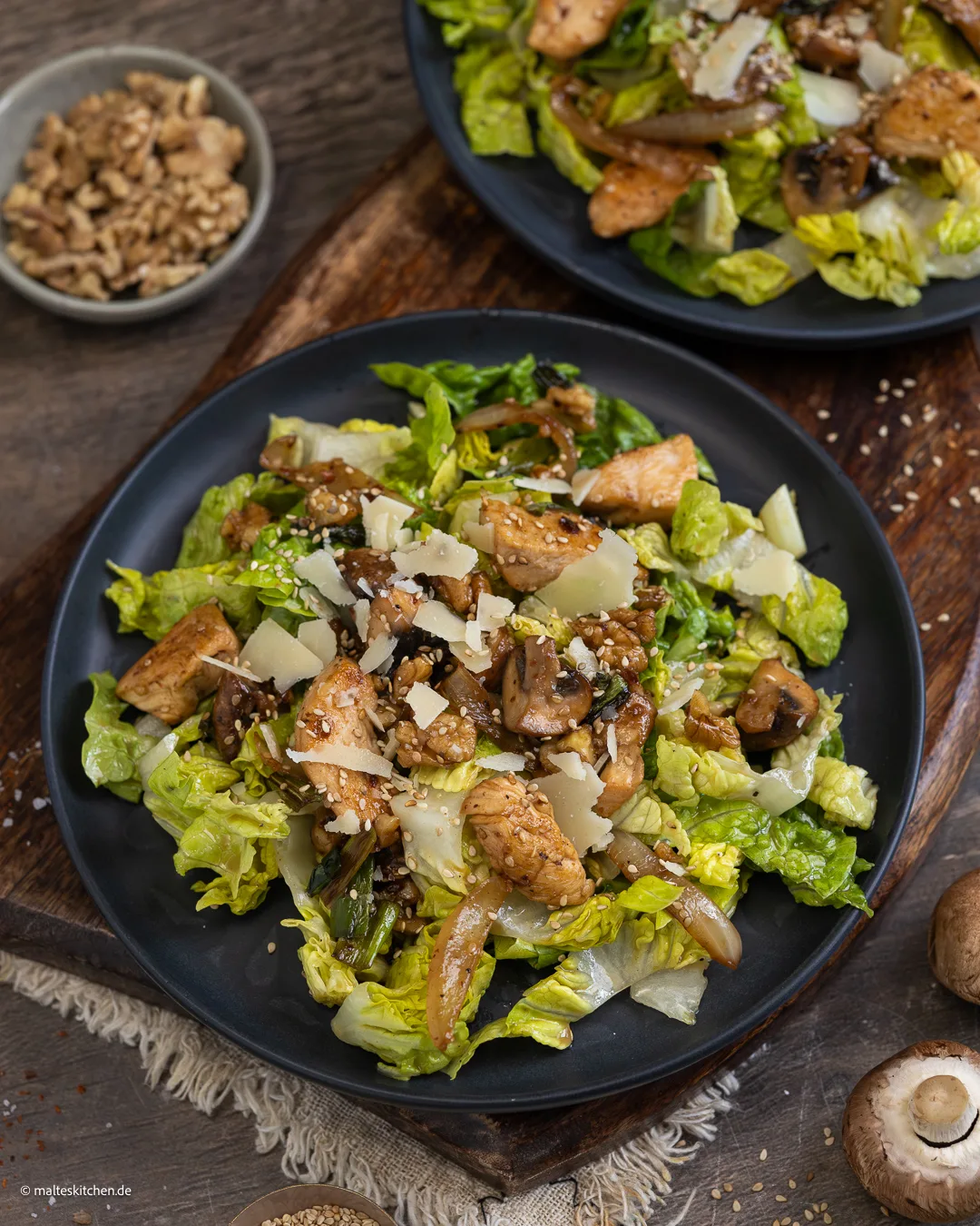 Salat mir Römersalat und Hähnchen
