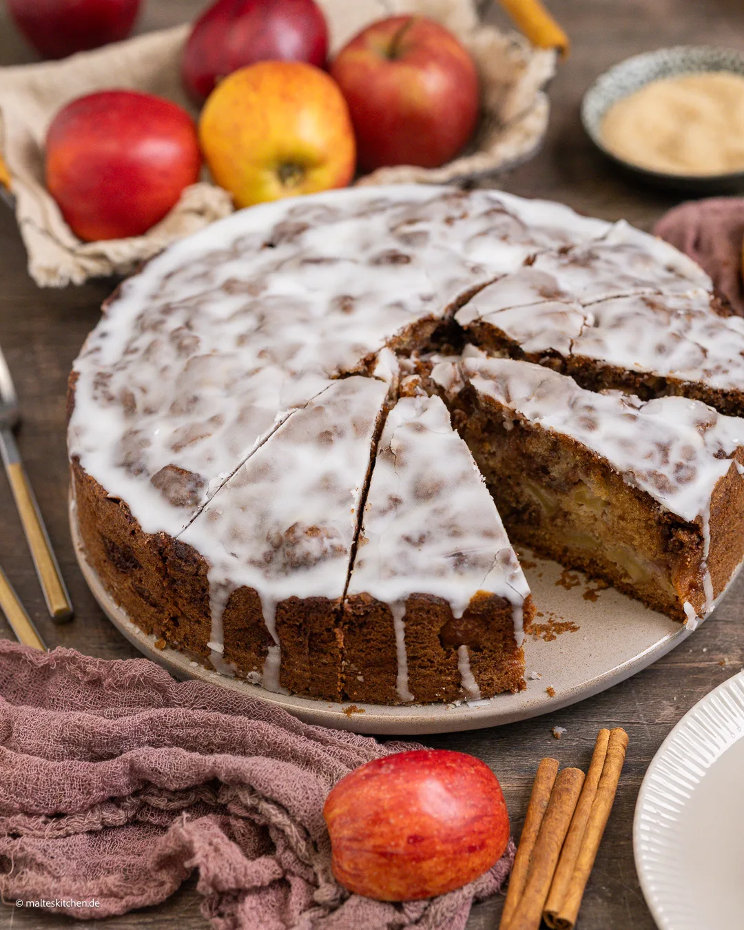 Zimtschnecken-Apfelkuchen