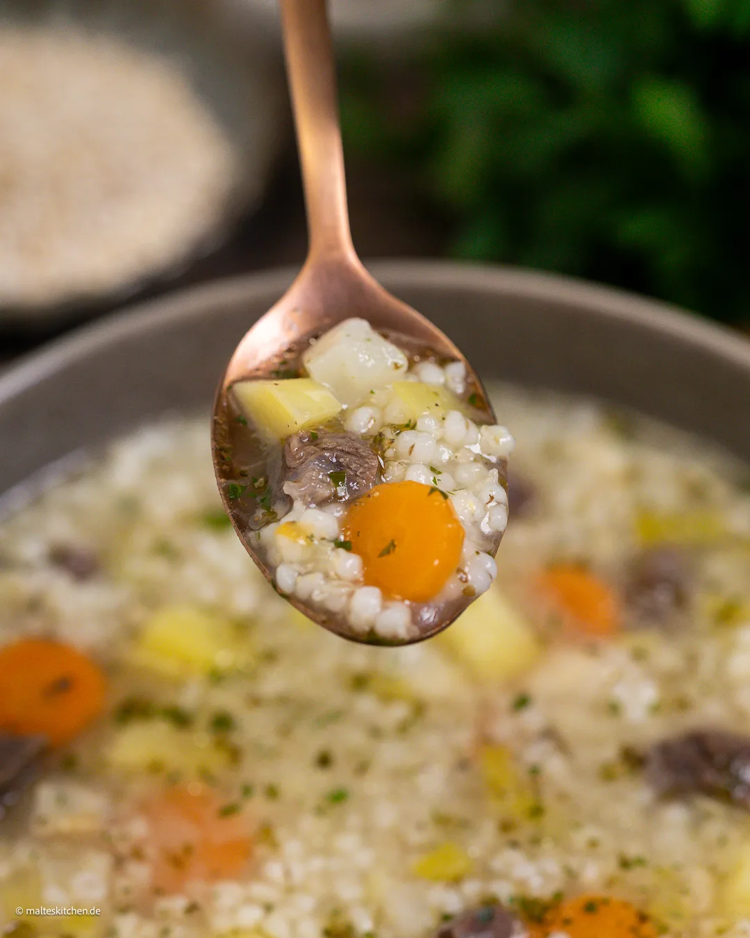 Leckere hausgemachte Graupensuppe
