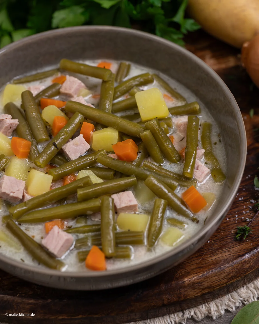 Grüne Bohnensuppe mit Sahne