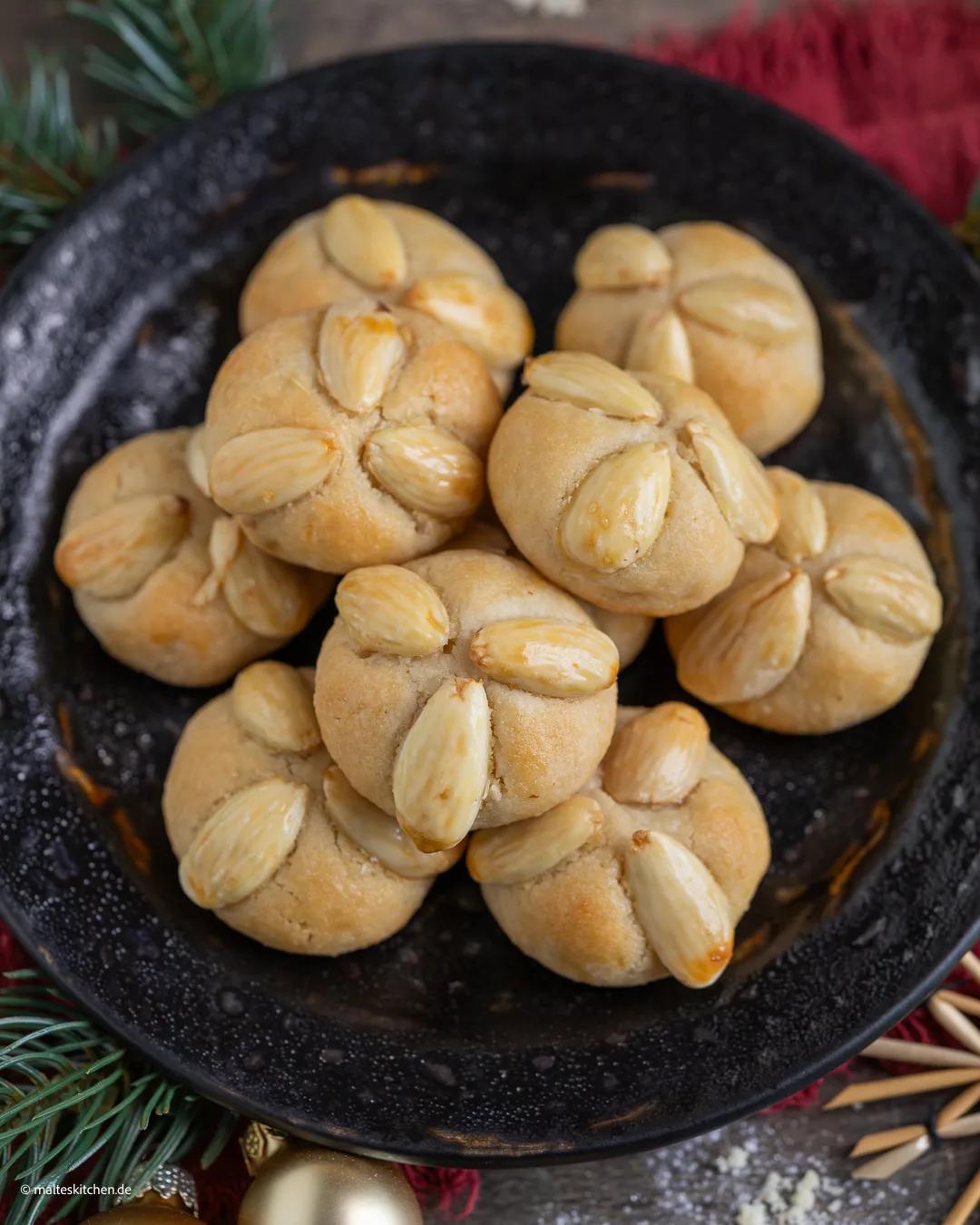 Bethmännchen mit Marzipan
