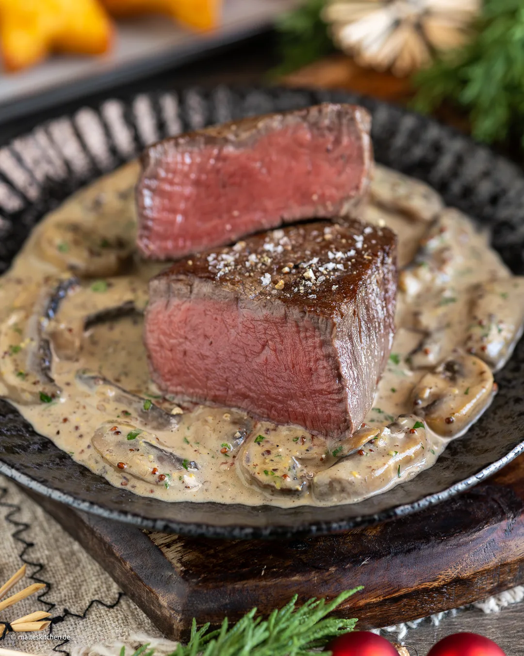 Saftiges Rinderfilet mit Champignon-Rahm-Sauce