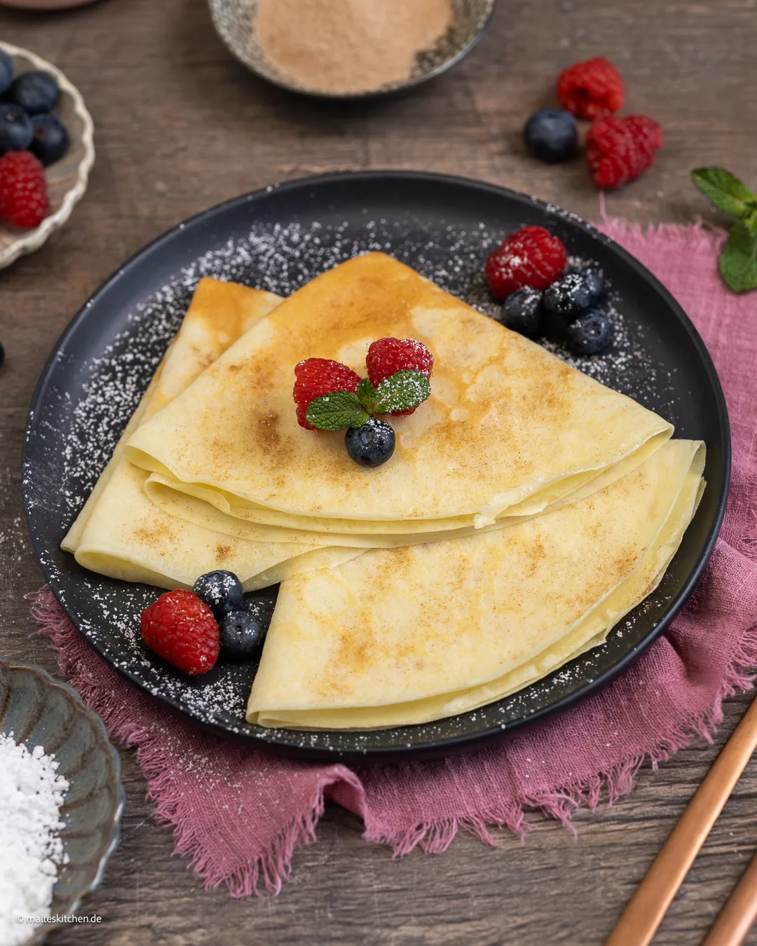 Zarte Crêpes aus der Pfanne