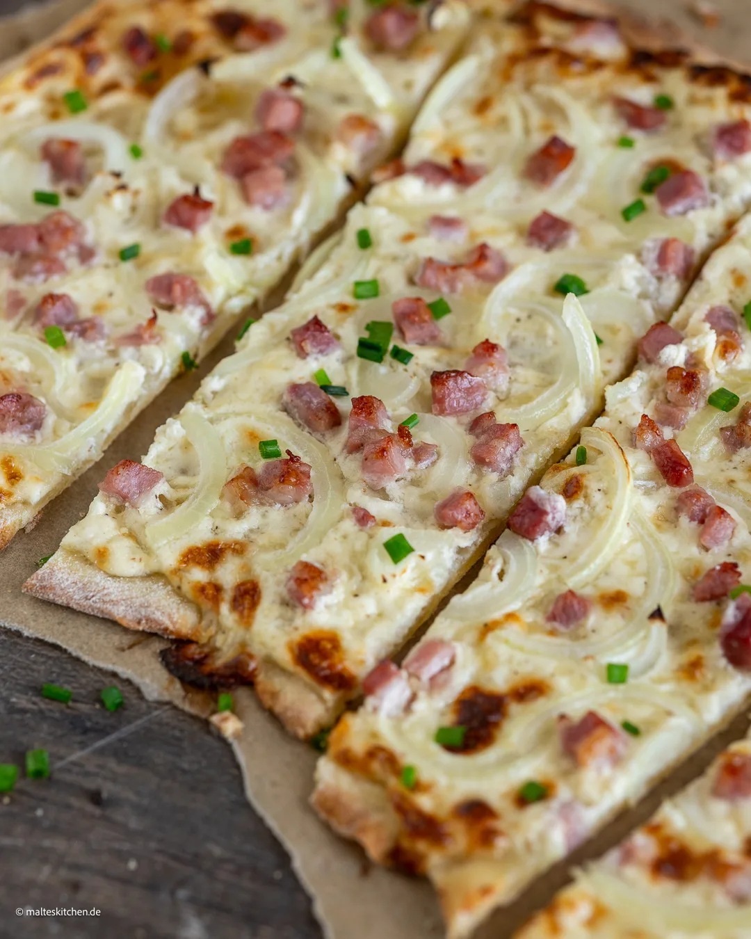 Klassischer Flammkuchen Elsässer Art