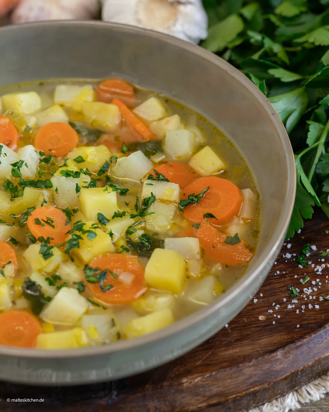 Viel frisches Gemüse in der Gemüsesuppe nach Omas Rezept