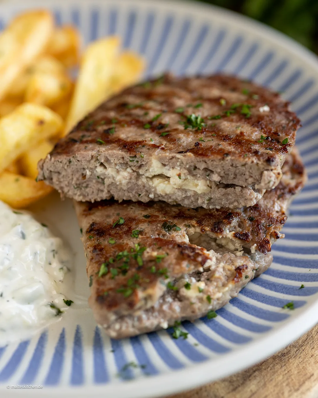 Saftige griechische Bifteki