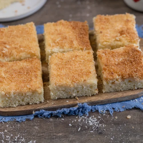 Buttermilchkuchen mit Kokos