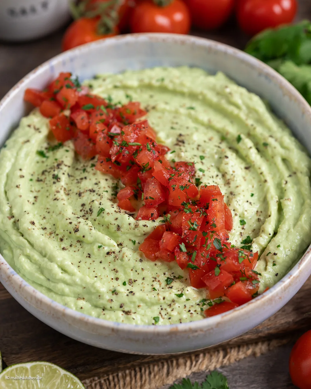 Avocado mit Frischkäse kombiniert