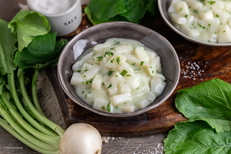 Zarte Mairübchen in Rahmsoße nach Omas Rezept