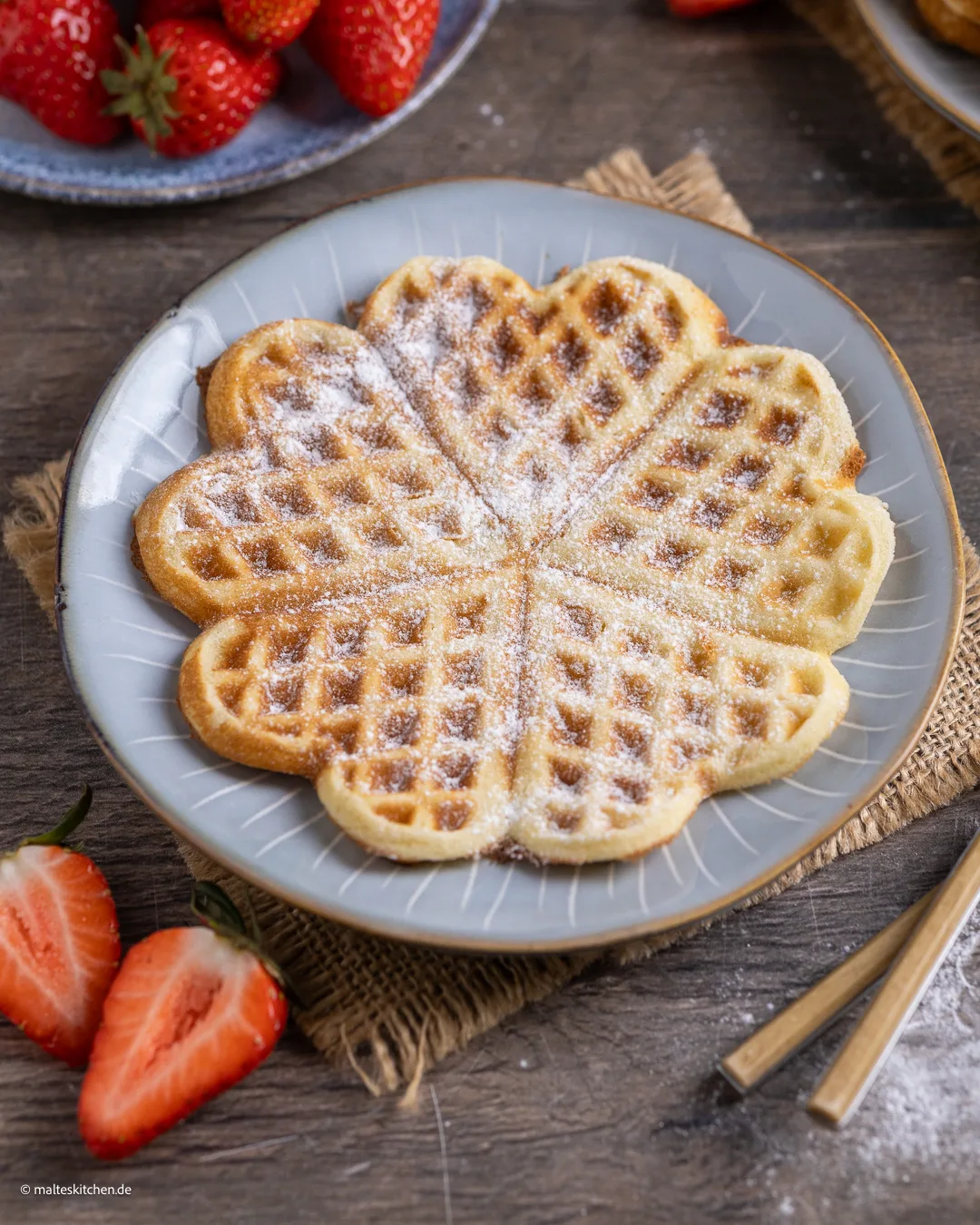 Waffeln mit Puderzucker